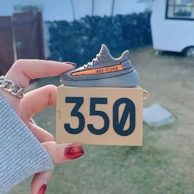 Best Sneaker Accessories 😍
Cop these hypebeast airpod cases and keychains at www.minisoleshop.com